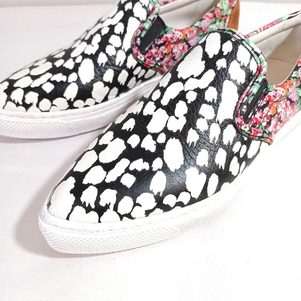Coach Limited Edition floral animal print slip on Point Toe sneaker Size 5 B